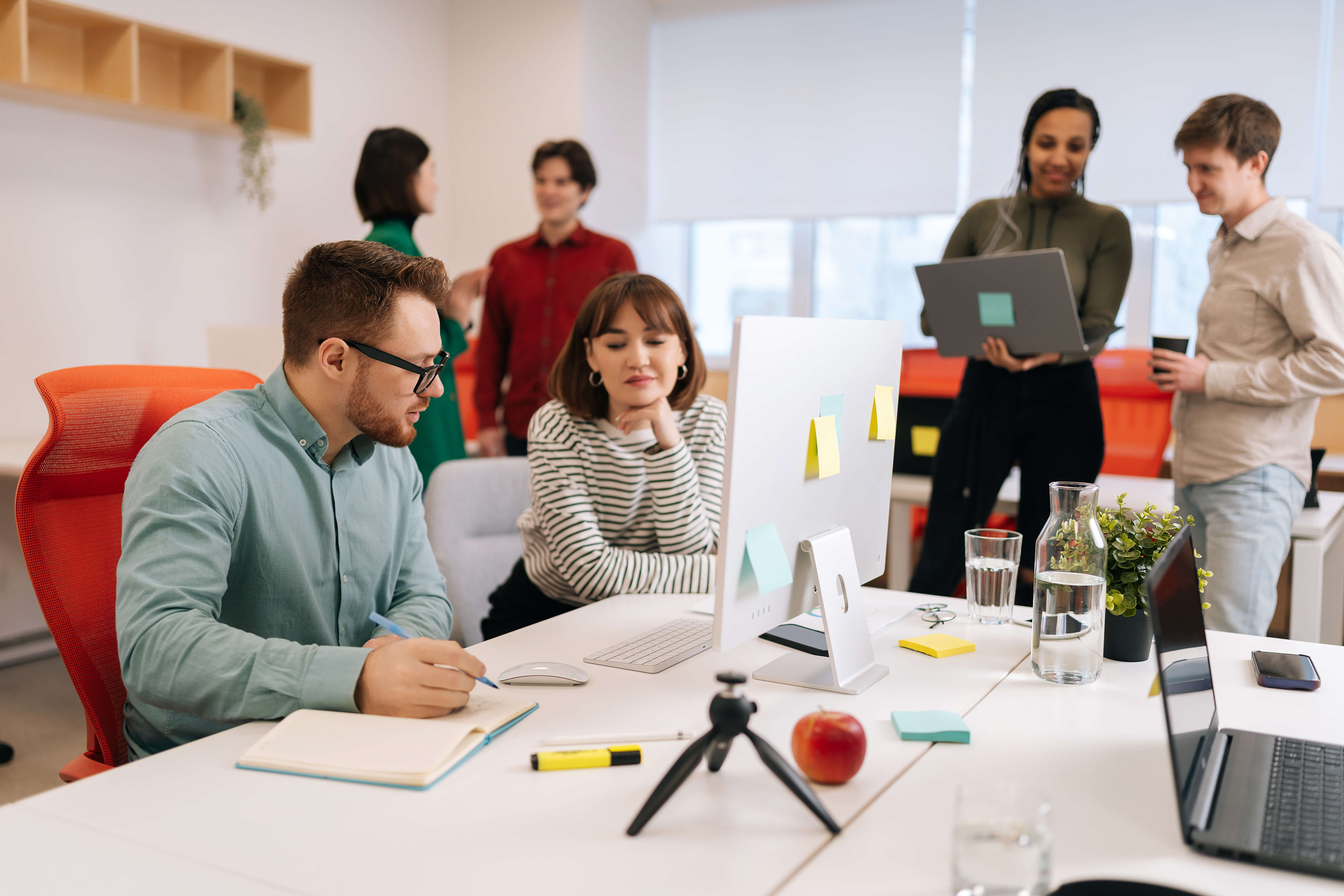 Internal Communication Strategy Examples: Real-World Ideas You Can Copy in 2026